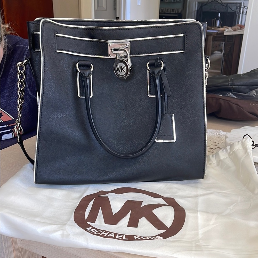 Michael Kors Elegant Black Tote